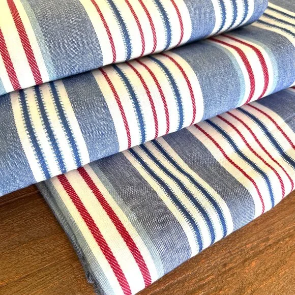 1 Crate&Barrel Tablecloth - Concord - Red, White & Blue - Like New - Picture 5 of 8